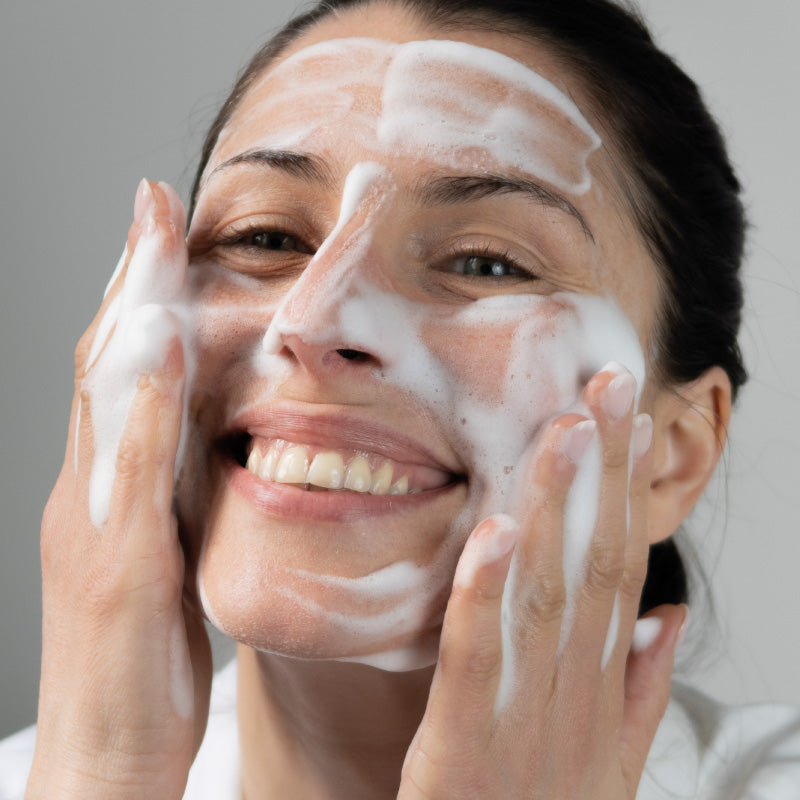 Emunda Anti-Redness Cleansing Foam